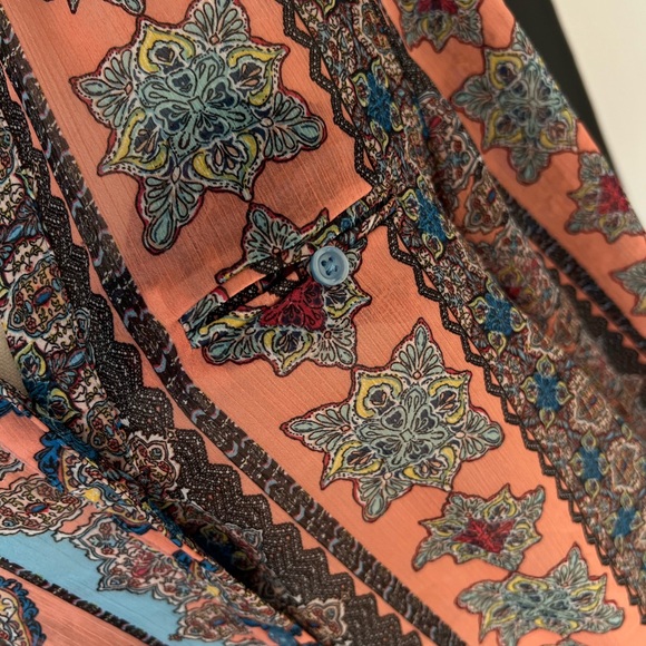 Kut from the Kloth blouse - Picture 5 of 9